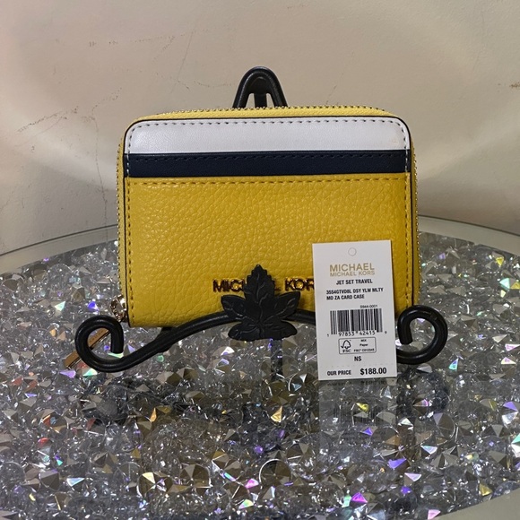 NWT - Michael Kors Jet Set Travel Color-block wallet. Retail $188.00 - Picture 3 of 4